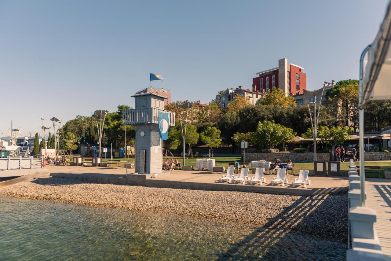 Koper Seaside Residence Eksteriør billede